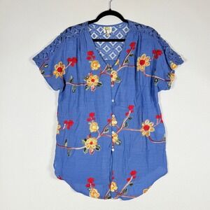 Fig and Flower Medium Shirt Blue Floral Boho Artsy Artisian Cottage Delicate
